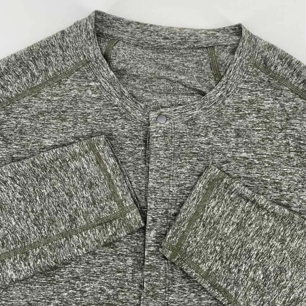 Lululemon Men's Size Large Green Space Dye Long Sleeve Henley Athletic Shirt